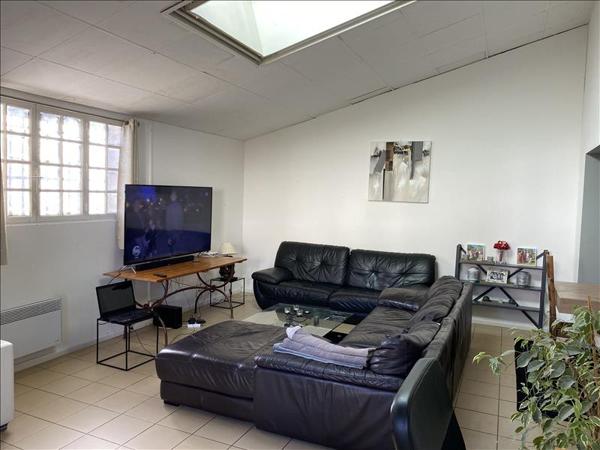 Immeuble à vendre 369 000 € Saint-Martin-du-Bois 300 m² DPE E