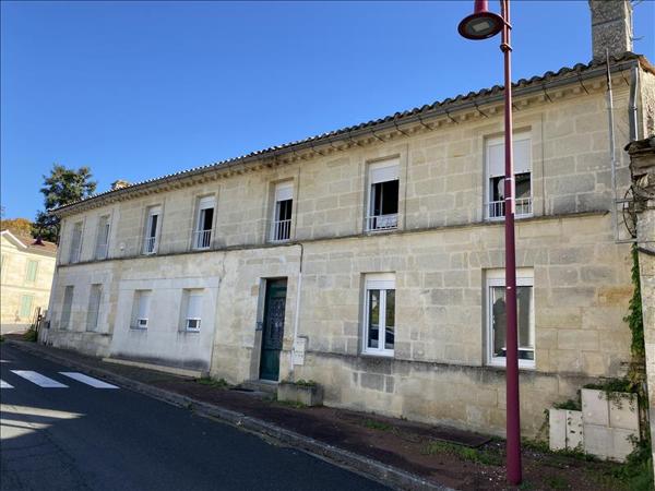 Immeuble à vendre 369 000 € Saint-Martin-du-Bois 300 m² DPE E