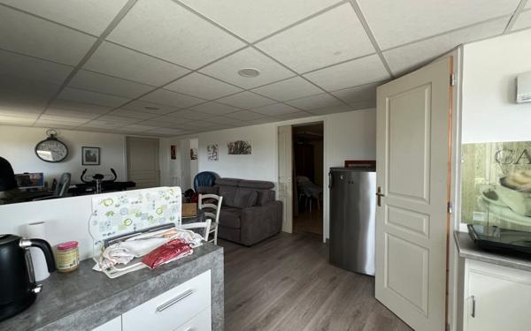 Maison à vendre    4 pièces • 130 m2 Saint-Jean-d'Angély