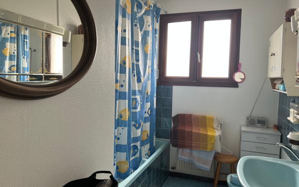 Maison à vendre    4 pièces • 130 m2 Saint-Jean-d'Angély