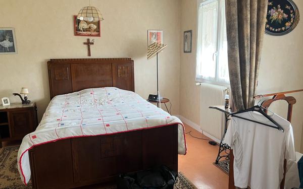 Maison à vendre    4 pièces • 130 m2 Saint-Jean-d'Angély