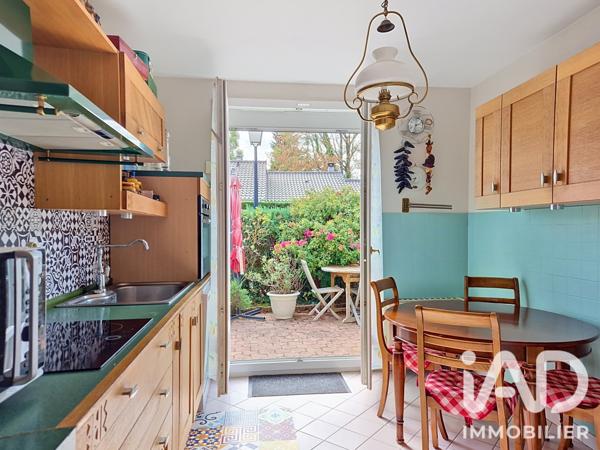 Maison à vendre 6 pièces 140 m² Le Mesnil-Saint-Denis