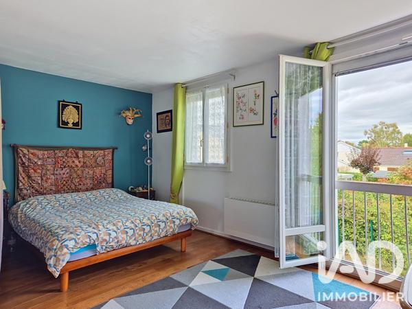 Maison à vendre 6 pièces 140 m² Le Mesnil-Saint-Denis