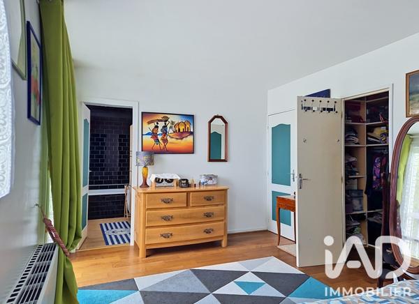 Maison à vendre 6 pièces 140 m² Le Mesnil-Saint-Denis