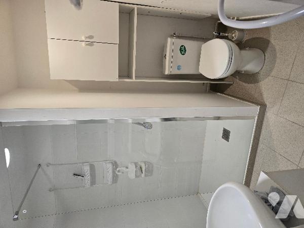 Maison de ville pour investisseur à finir de rénover.