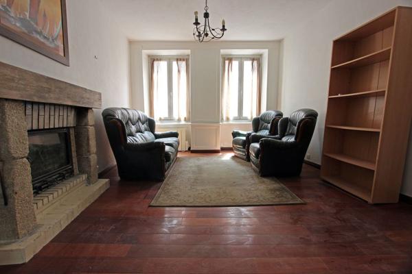 UN DUPLEX, AU CŒUR DES RUES PIÉTONNES. - A QUIMPER Quimper CENTRE