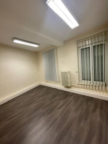 A LOUER - BUREAUX - 167 M2 - SAINT-QUENTIN.