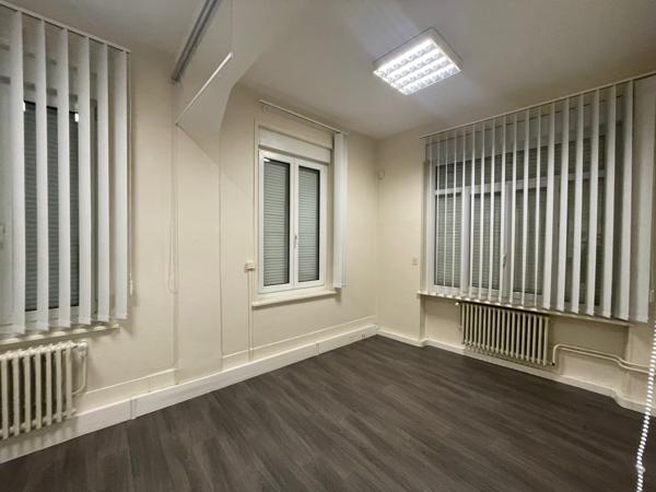 A LOUER - BUREAUX - 167 M2 - SAINT-QUENTIN.