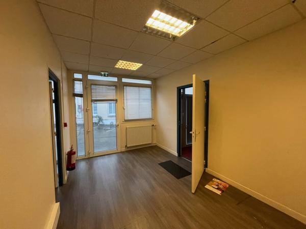 A LOUER - BUREAUX - 167 M2 - SAINT-QUENTIN.