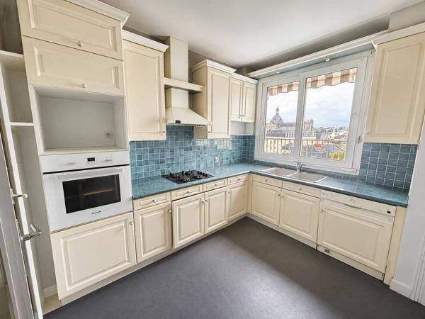 Appartement de standing avec vue imprenable sur la Mayenne