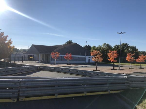 LOCAL COMMERCIAL 1143M2 MONTCOUTANT
