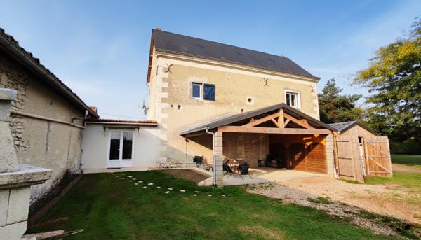 Maison 6 pièces à vendre St Gervais les Trois Clochers - 86230 / Réf: 11804
