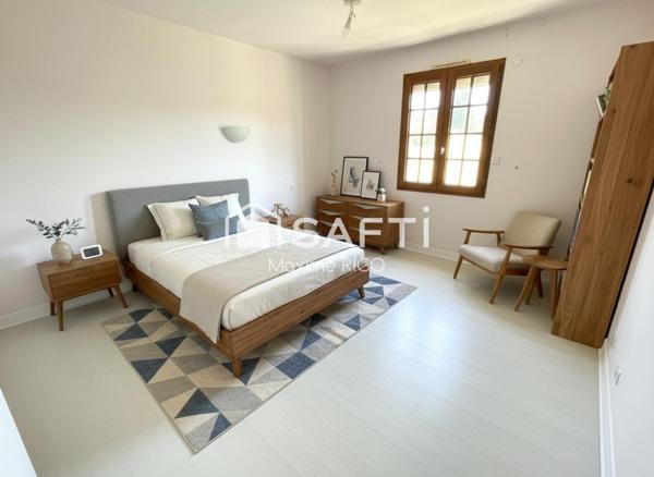 Villa 8 pièces 163m² avec piscine en centre-ville