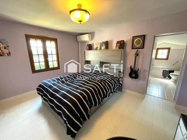 Villa 8 pièces 163m² avec piscine en centre-ville