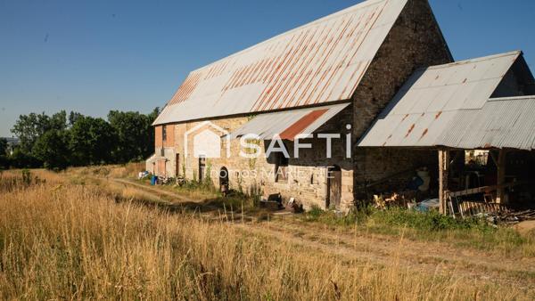 Coup de cœur pour les amateurs de charme et de grands projets ! Découvrez cette authentique maison de caractère de 178 m², sa superbe dépendance de 200 m² et son terrain de 11 360 m² dont une partie constructible. Un bien rare offrant un potentiel exceptionnel à seulement quelques minutes de Vire Normandie.