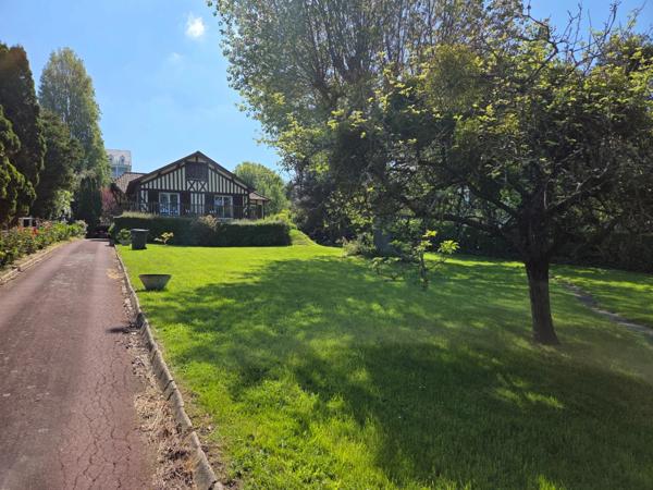 Emplacement d'exception Maison de 160 M2 vue mer sur 2580 M2 à Trouville sur Mer