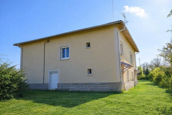 Villa de caractère – 295 m² – Terrain 5 000 m² dont 3 000 m² constructibles – Prissé