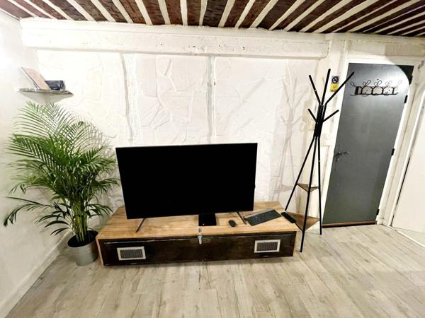TOULON (83) - EMPLACEMENT IDEAL CENTRE VILLE – APPARTEMENT 2 PIECES DE 51 M² PLEIN DE CHARME ET DE CACHET - INVESTISSEMENT OU RESIDENCE PRINCIPALE