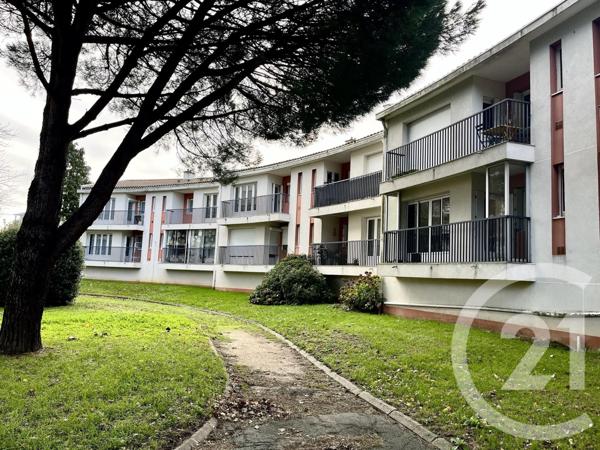 Appartement F4 à vendre  4 pièces - 75,30 m2 LA ROCHE SUR YON - 85