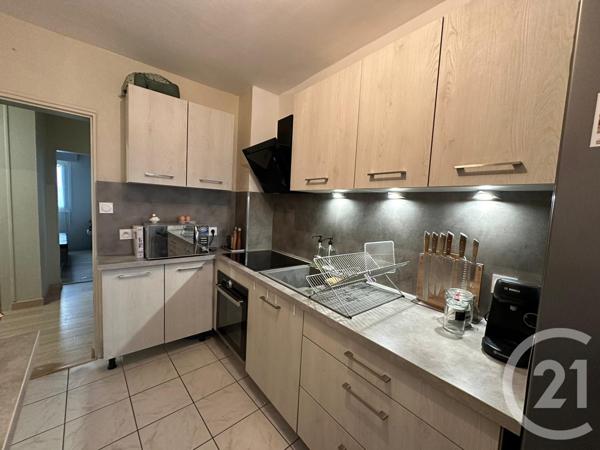 Appartement F4 à vendre  4 pièces - 75,30 m2 LA ROCHE SUR YON - 85