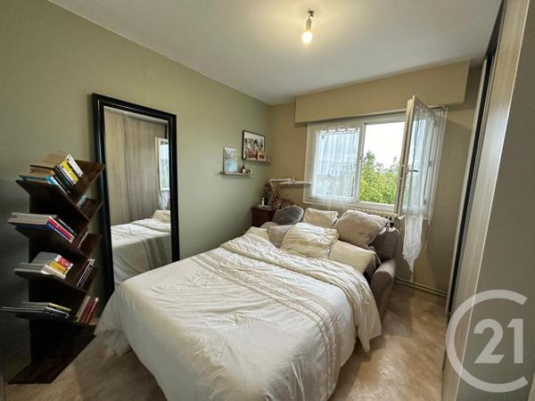 Appartement F4 à vendre  4 pièces - 75,30 m2 LA ROCHE SUR YON - 85