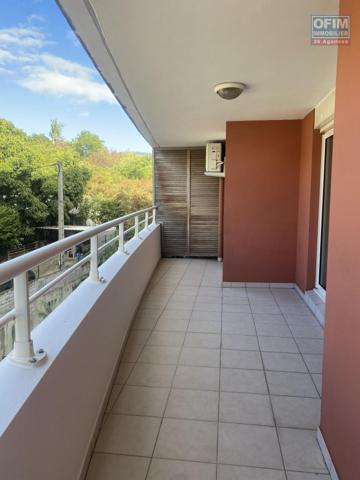 A vendre -Appartemnt T3 de 51 m2 avec varangue et parking fermé - Secteur Sainte-Clotilde