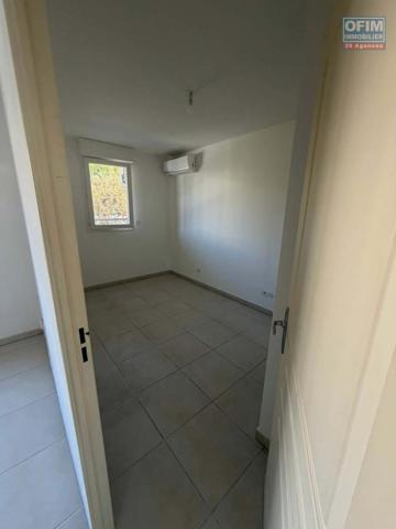 A vendre -Appartemnt T3 de 51 m2 avec varangue et parking fermé - Secteur Sainte-Clotilde