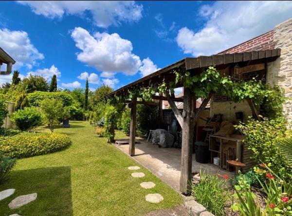 Maison à Compiègne :  5 pièce(s) 95 m2 + Jardin et dépendance