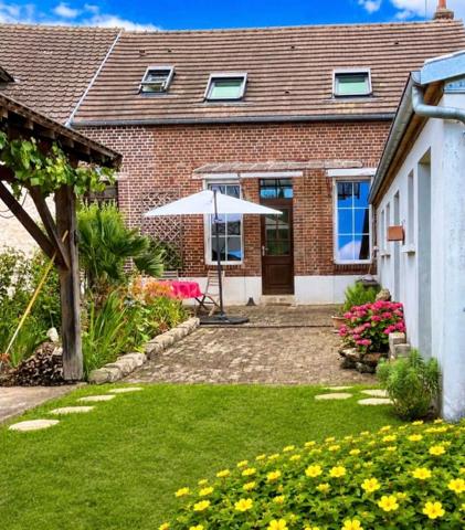 Maison à Compiègne :  5 pièce(s) 95 m2 + Jardin et dépendance