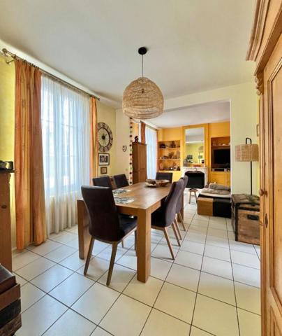 Maison à Compiègne :  5 pièce(s) 95 m2 + Jardin et dépendance