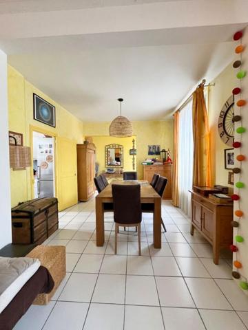 Maison à Compiègne :  5 pièce(s) 95 m2 + Jardin et dépendance