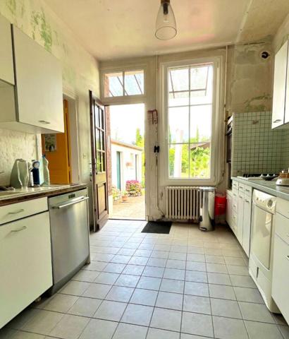 Maison à Compiègne :  5 pièce(s) 95 m2 + Jardin et dépendance