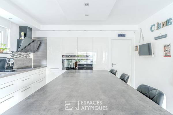 Maison contemporaine et ses terrasses