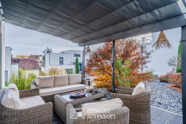 Maison contemporaine et ses terrasses