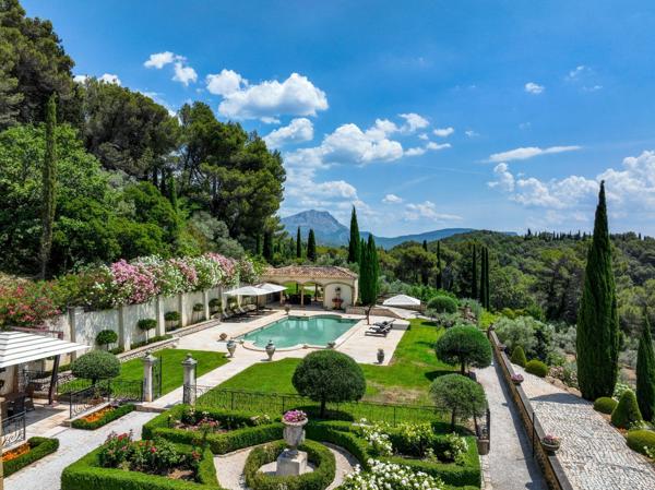 Vente Maison de luxe Aix-en-Provence 13 Pièces 900 m²