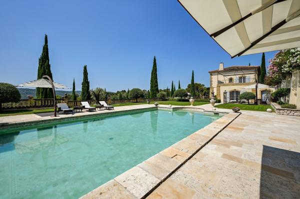 Vente Maison de luxe Aix-en-Provence 13 Pièces 900 m²