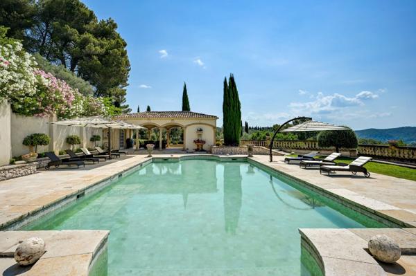 Vente Maison de luxe Aix-en-Provence 13 Pièces 900 m²