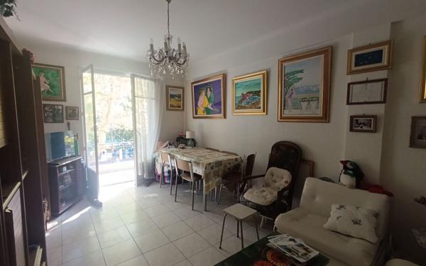 Appartement à vendre    2 pièces •  Antibes