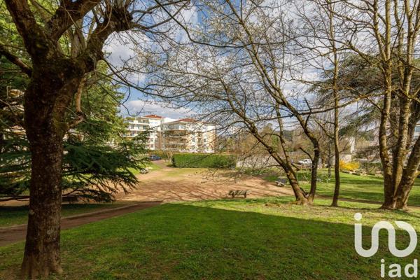 Appartement à vendre 4 pièces 70 m² Tassin-la-Demi-Lune