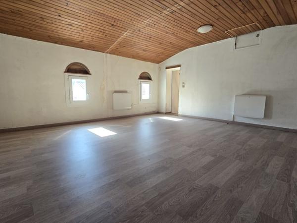 Immeuble à vendre |  Jonzac |  231 m²