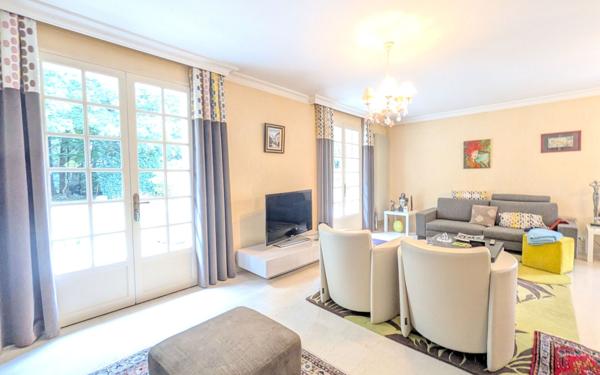 Maison à vendre    6 pièces •  Carquefou