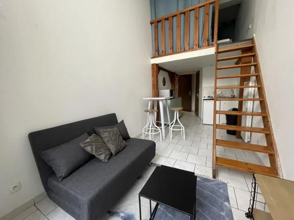 STUDIO A LOUER - LYON 7EME ARRONDISSEMENT Pasteur 25.23 m 2 - 705 € charges comprises par mois