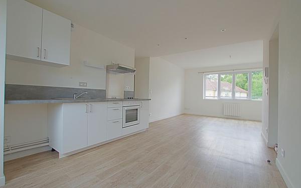 Appartement à louer    3 pièces •  Montdidier