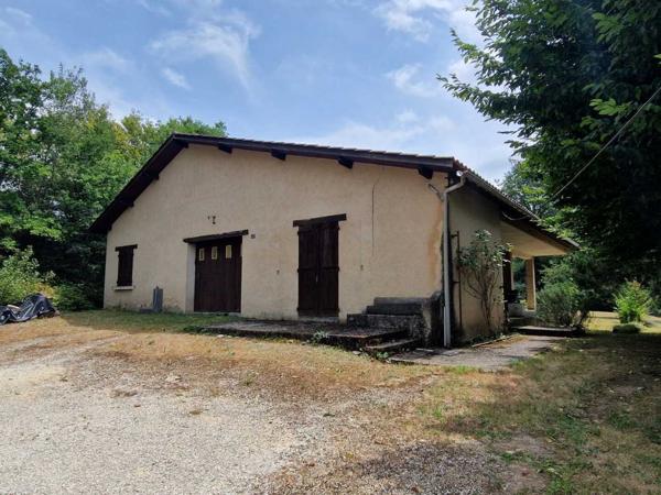Maison contemporaine - Le bugue Maison de Plain pied et jardin proche des commerces.