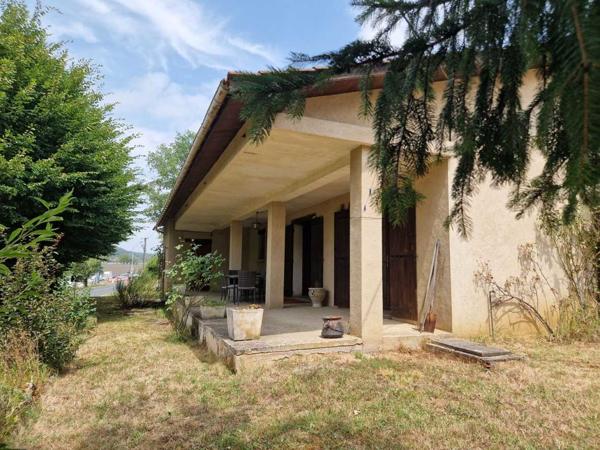 Maison contemporaine - Le bugue Maison de Plain pied et jardin proche des commerces.