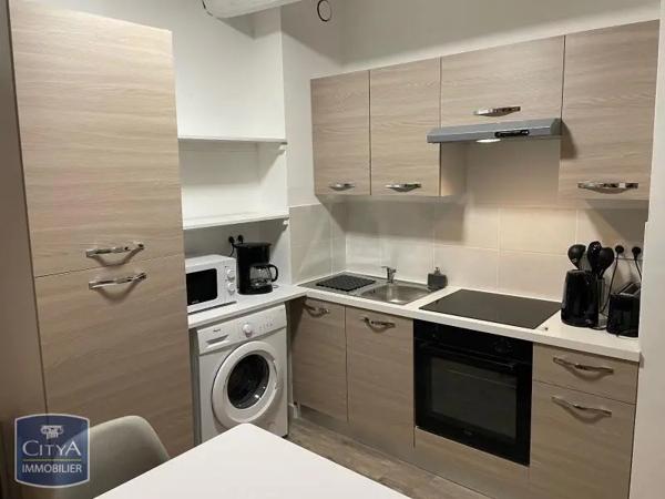 Appartement à louer 2 pièces 40.67m² Toulon (83000)
