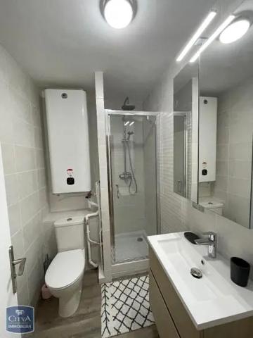Appartement à louer 2 pièces 40.67m² Toulon (83000)