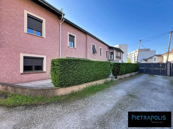 Ensemble de trois appartements