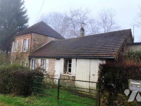 LA FRESNAYE AU SAUVAGE: Maison à restaurer d'environ 70 m² habitable sur 1 318 m² de terrain