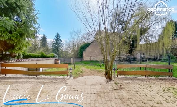 Maison mitoyenne de 97m² avec dépendances de 70m² au sol